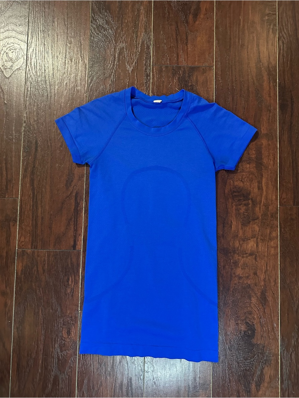 Lululemon Swiftly Tech size 2 short Sleeve
2.0 Blazer Blue Tone / Blazer Blue